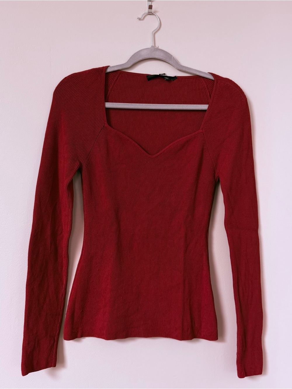 White House Black Market Crimson Ribbed Long-Sleeve Sweetheart Top